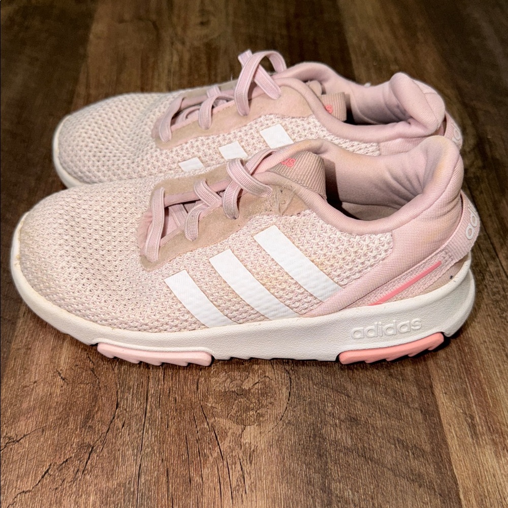 Toddler Girls Adidas Tennis Shoes no tie size 10 - Picture 3 of 7